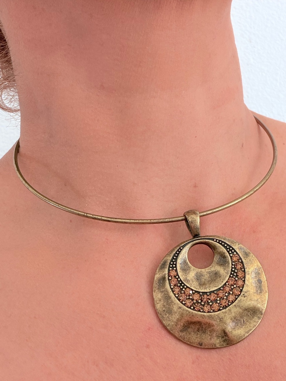 Vintage-Lia Sophia Brushed Gold Bronze Tone Wire Choker Pendant Necklace